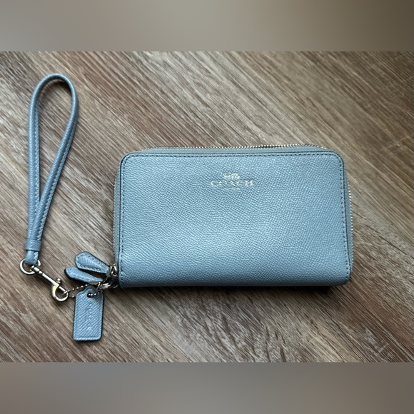 Coach Sky Blue Leather Wristlet - Picture 1 of 6